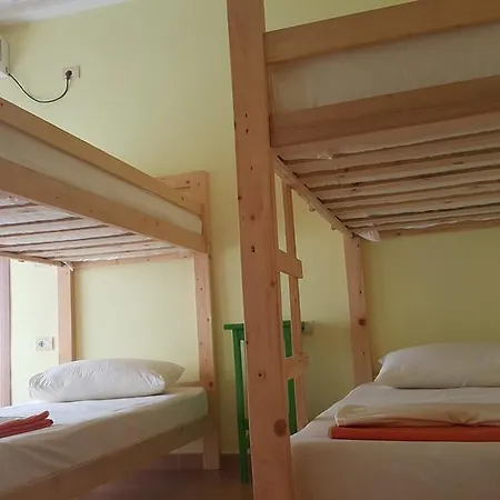 Hostel Agrume Tirana